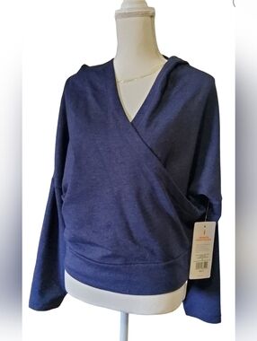 Lucy Uncharted Hooded Pullover in Indigo Heather